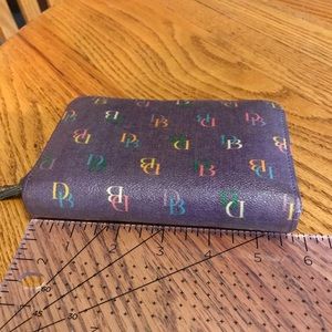 Dooney & Bourke wallet